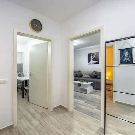 Cozy Апартаменти